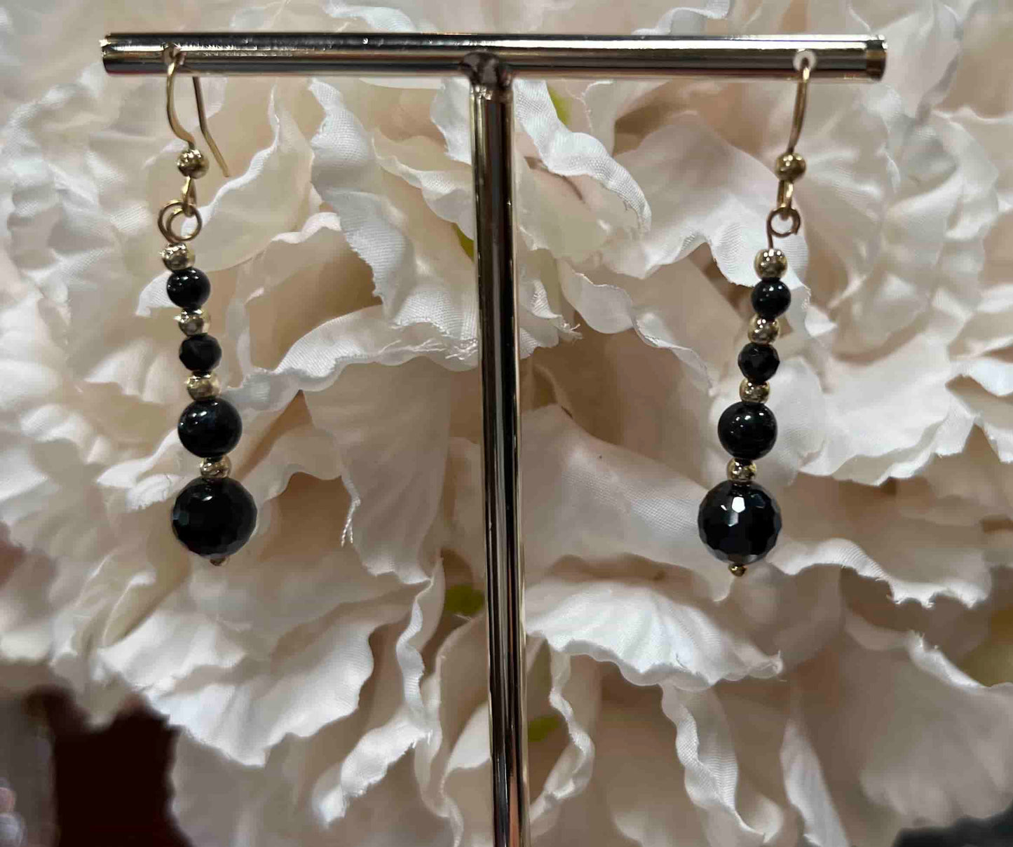 Boucles d"oreilles spinelle noir
