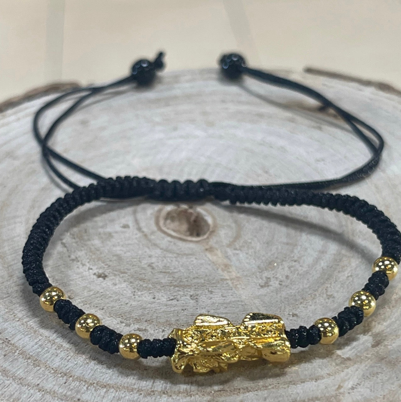 Bracelet Pixiu fil rouge/noir