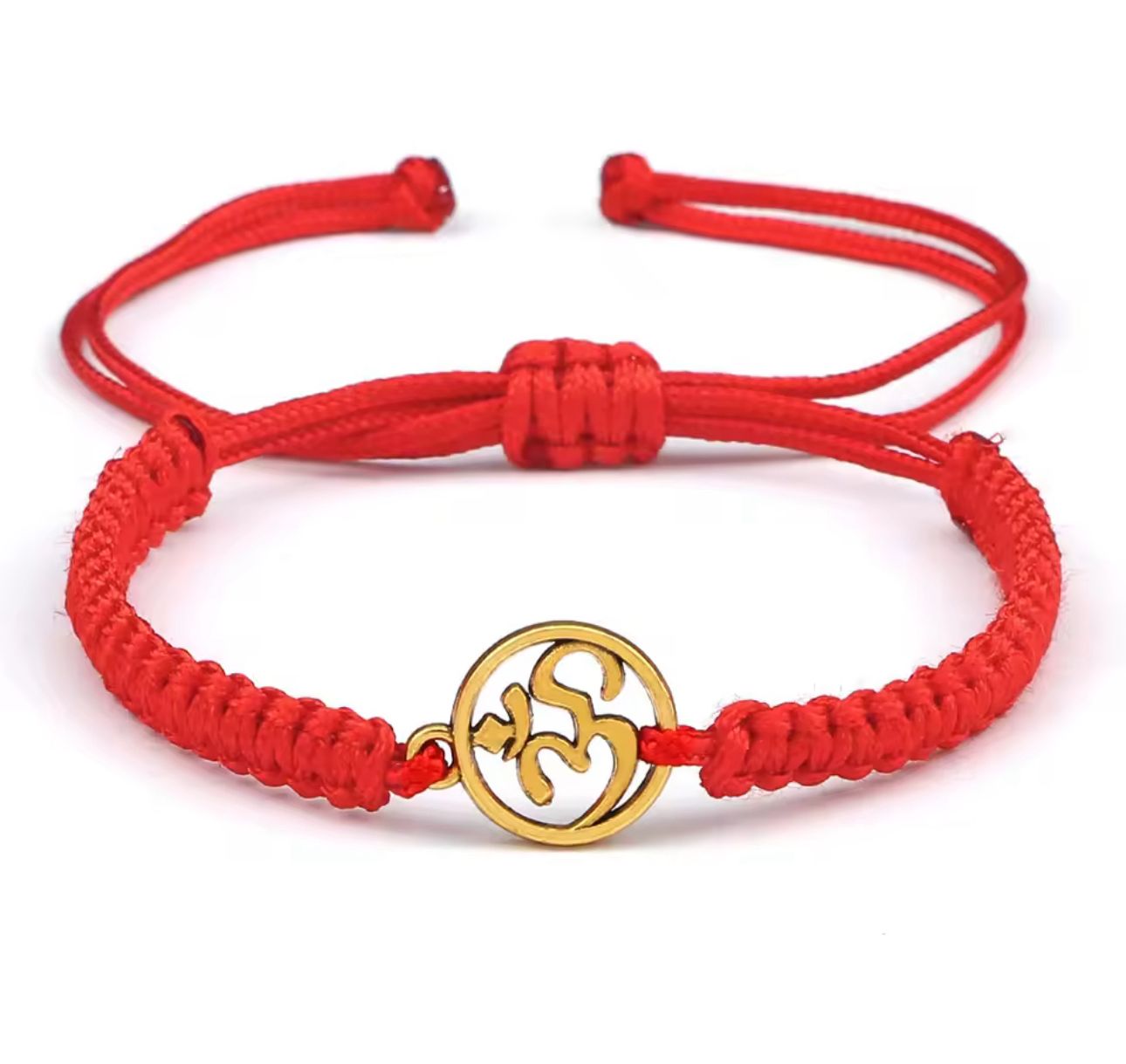 Bracelet fil rouge OM